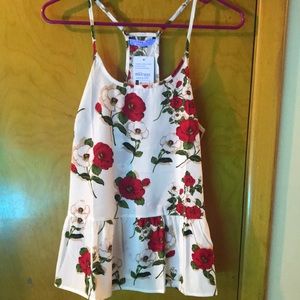 Women's floral top size medium new with tags
